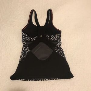 Workout top with built in sport bra!